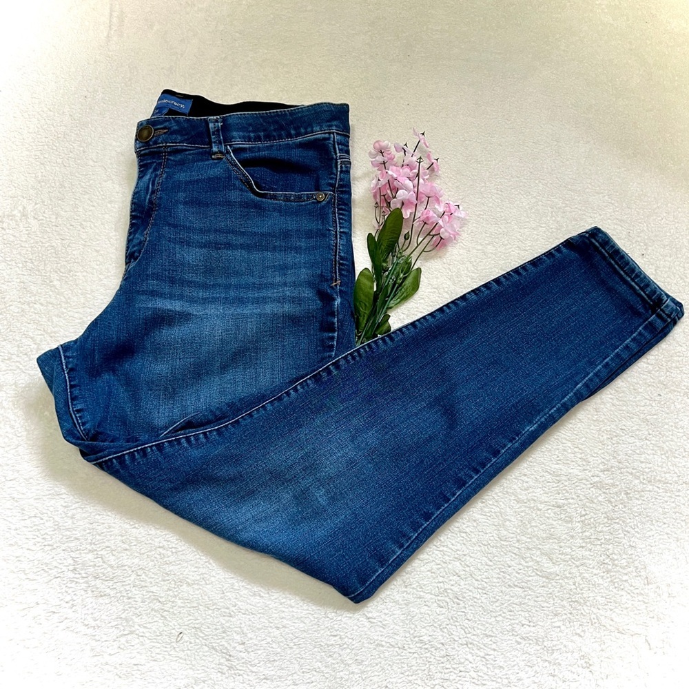 Democracy "Ab" Solution Dark Wash Skinny Jean - Size 14 (34")